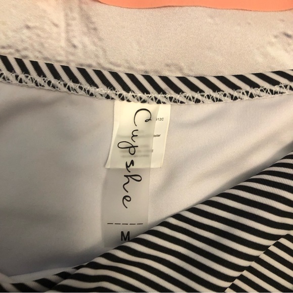 Cupshe bikini set Medium - Picture 3 of 4